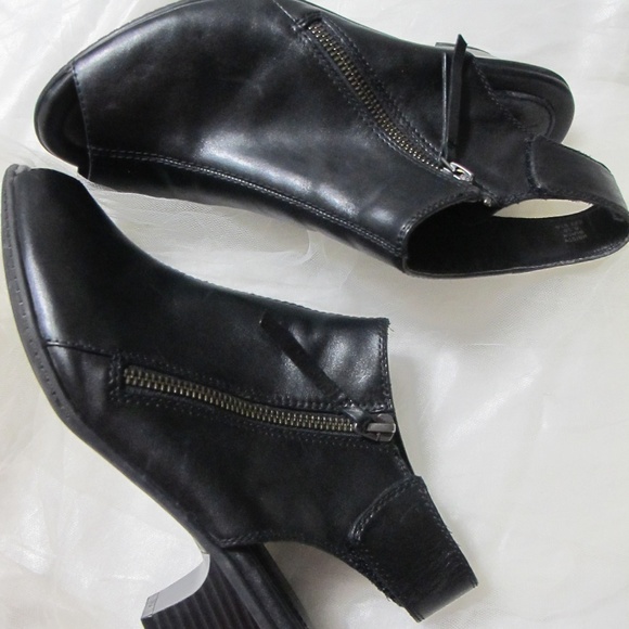 Earth Shoes - Black Earth Kristy Leather Shoes